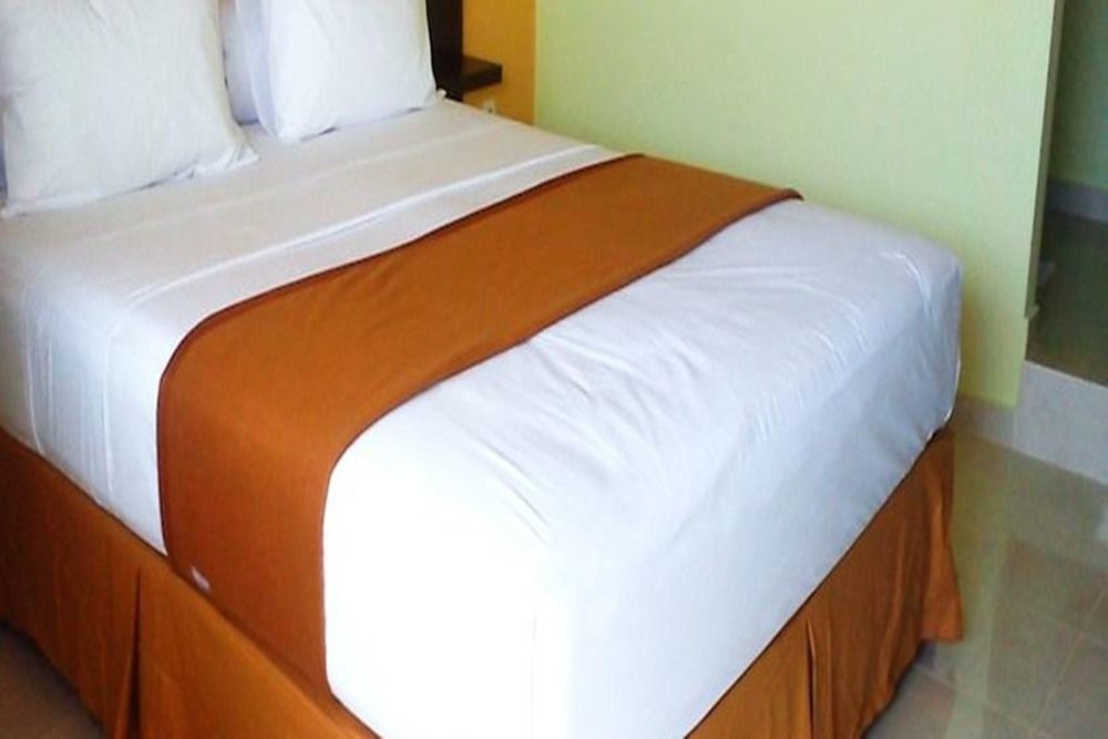 Hotel Keluarga Djagalan Raya Surabaya Esterno foto